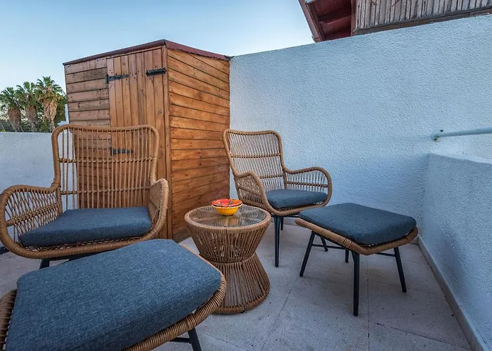 Akamas Sunset Bohemian Chic By One 아파트 *